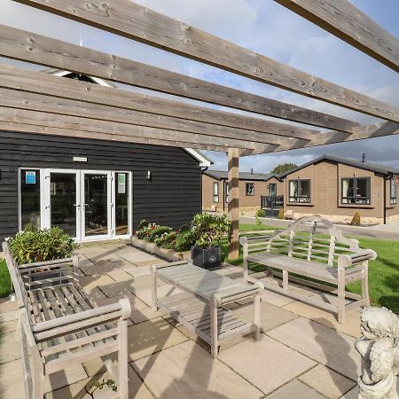 12 Bucklesham Park Villa Ipswich Dış mekan fotoğraf