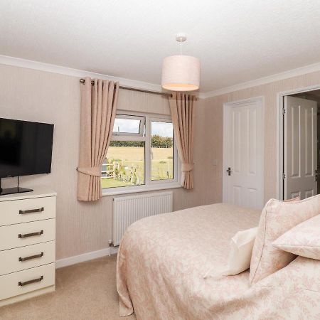 12 Bucklesham Park Villa Ipswich Dış mekan fotoğraf