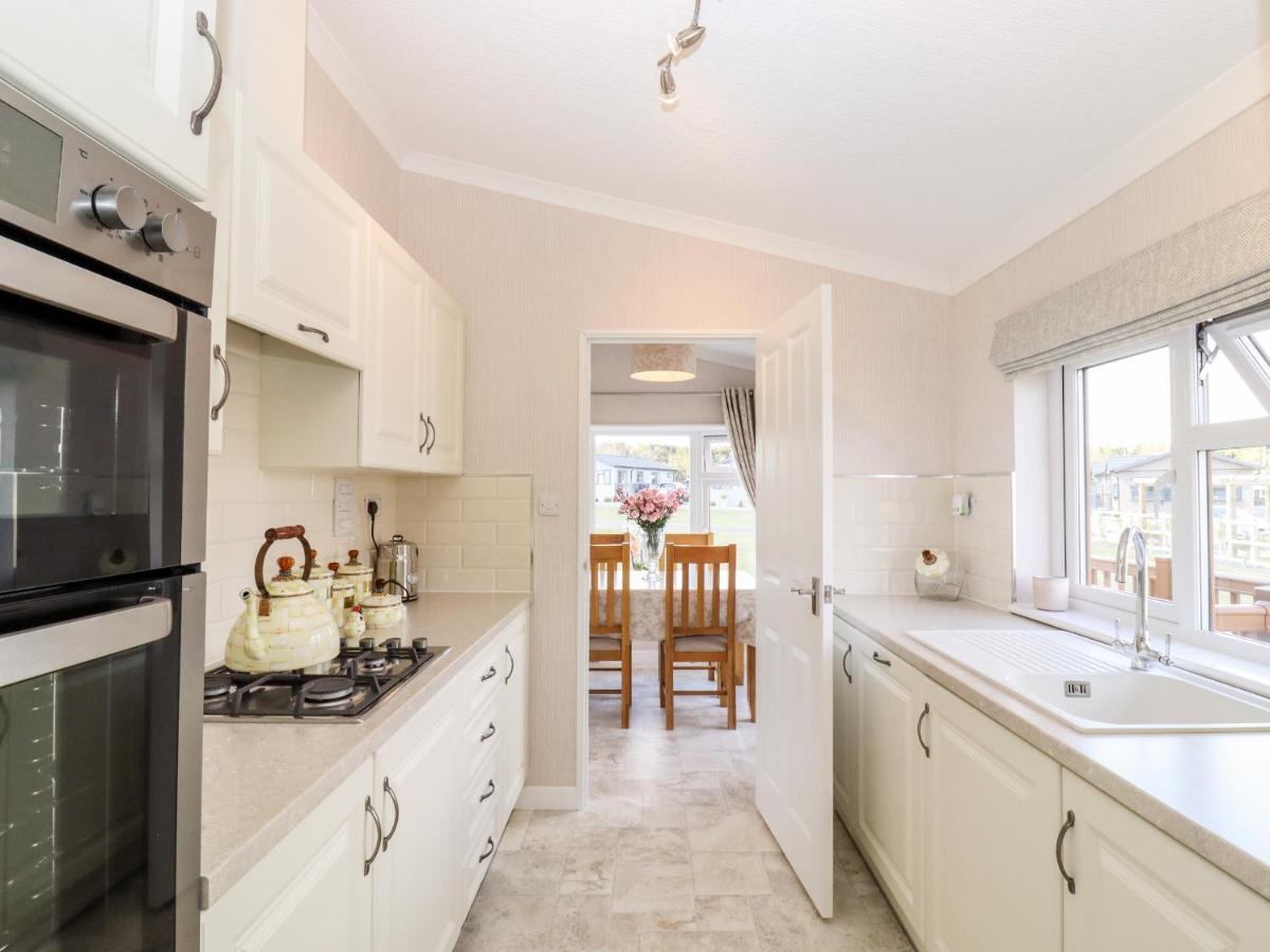 12 Bucklesham Park Villa Ipswich Dış mekan fotoğraf