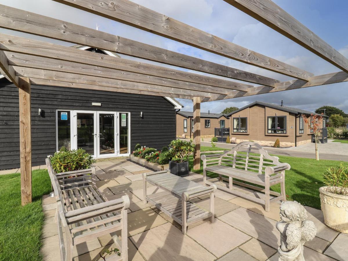 12 Bucklesham Park Villa Ipswich Dış mekan fotoğraf