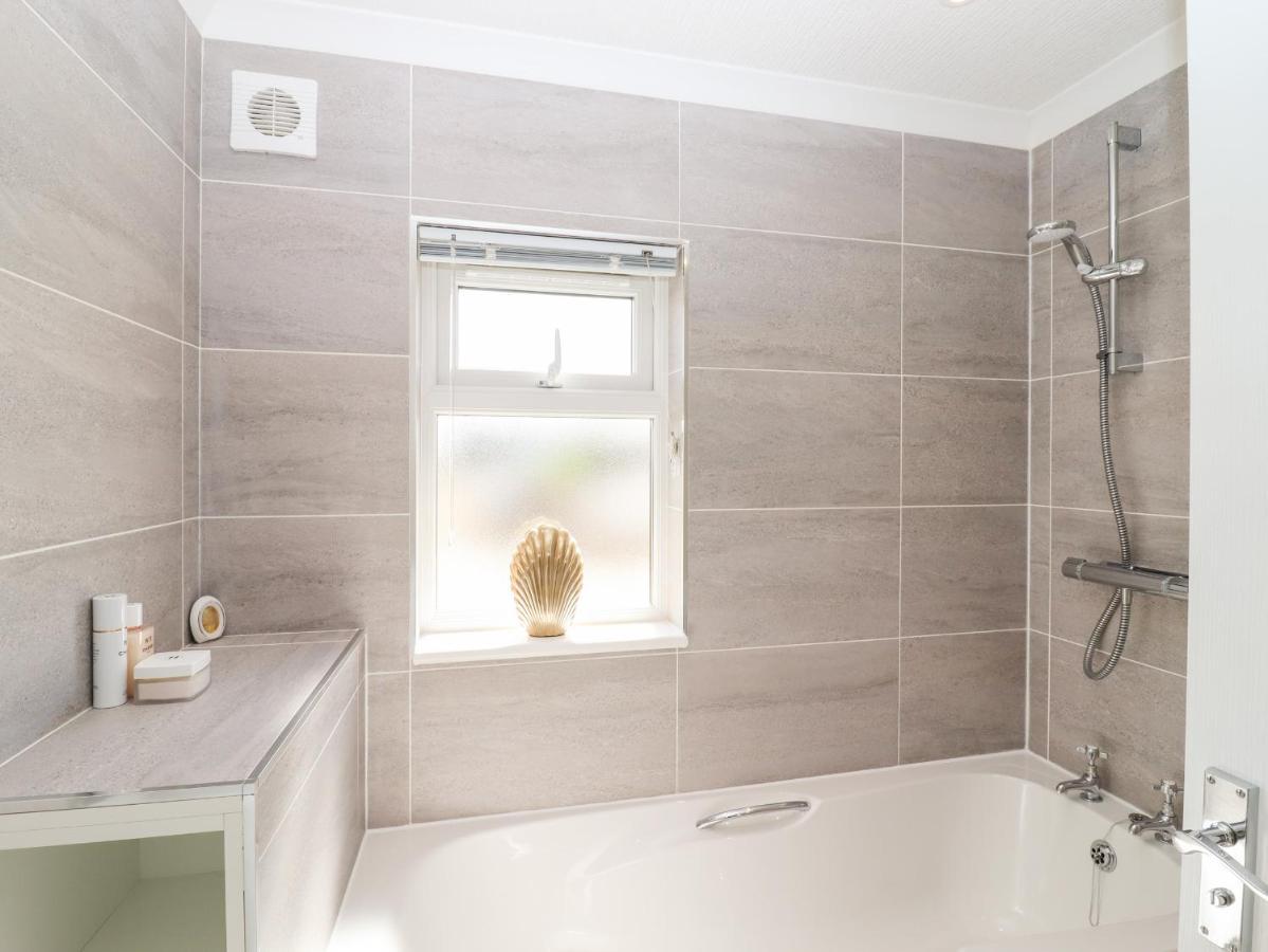 12 Bucklesham Park Villa Ipswich Dış mekan fotoğraf