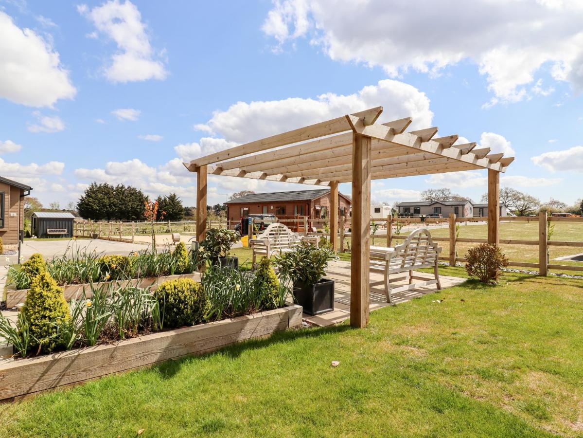 12 Bucklesham Park Villa Ipswich Dış mekan fotoğraf