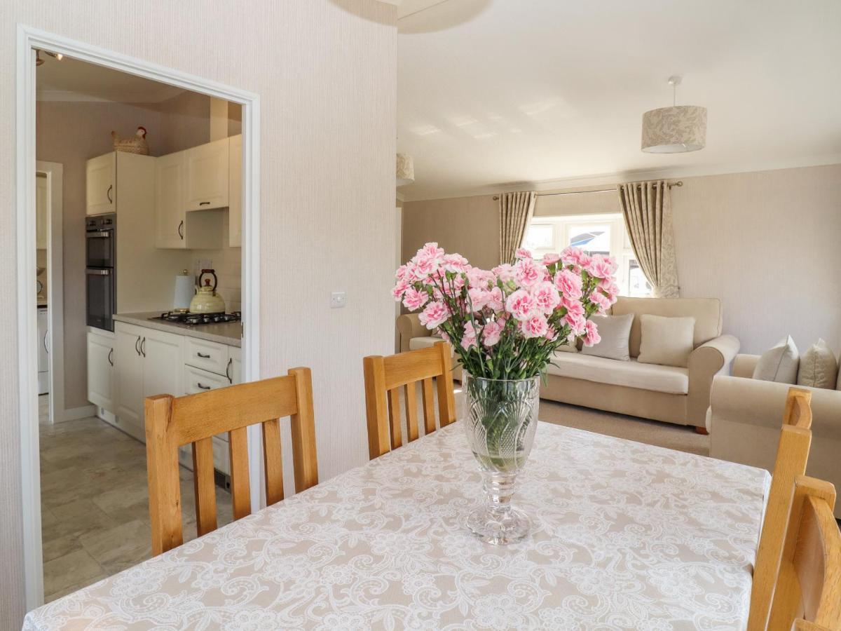 12 Bucklesham Park Villa Ipswich Dış mekan fotoğraf